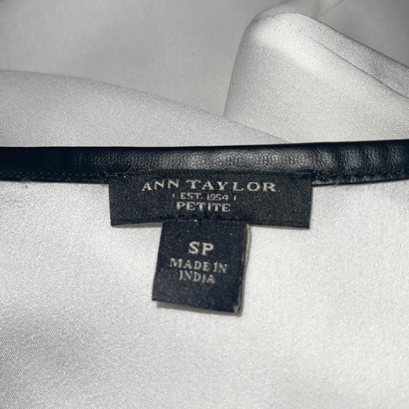 Ann Taylor Small Petite White Shell Tank - Picture 6 of 7